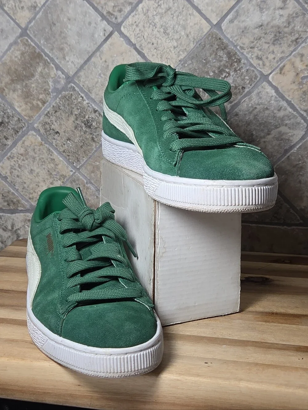 Womans Puma Suede Classic Sneakers in Green and White 9.5 M